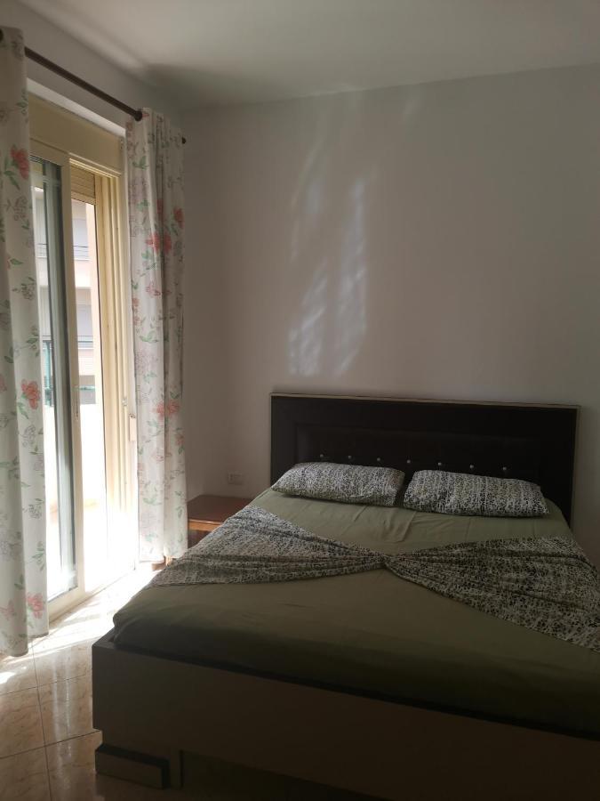 Home Vlorë Exterior foto